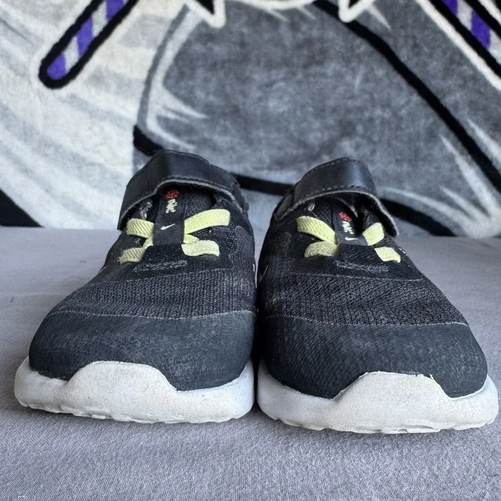 Nike product pair